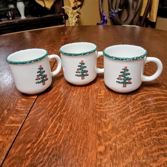 Italian Furio Christmas Tree Coffee Mugs Set Of 3 - Picture 1 of 5